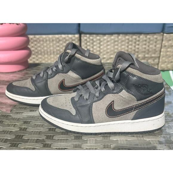 Nike Other - Air Jordan 1 Mid SE GS “Night Stadium / Total Orange / Black” – Size 5Y